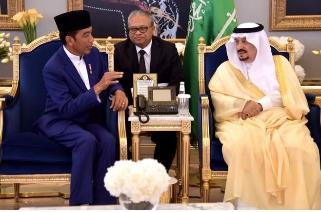 Presiden Jokowi tiba di Riyadh, Arab Saudi untuk menemui Raja Salman bin Abdulaziz Al-Saud, Ahad (14/4/2019). Foto: dok. Rusman - Biro Pers Sekretariat Presiden 