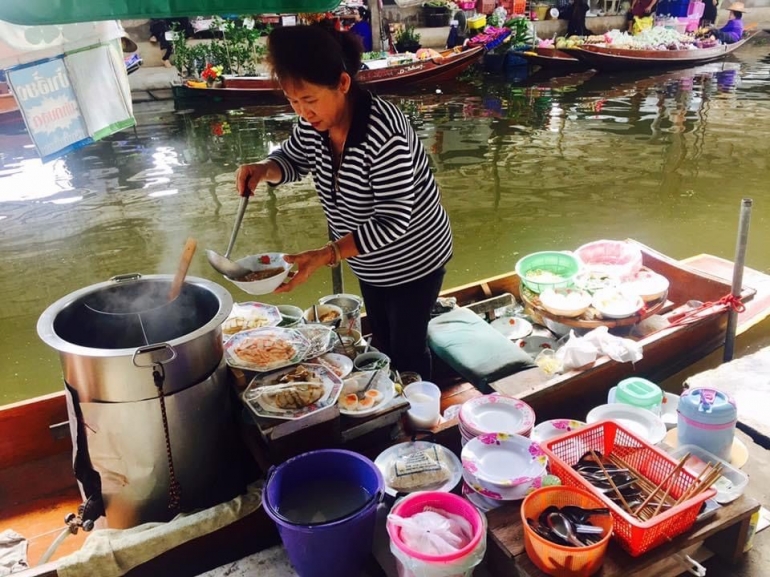 Ibu Penjual Mie | Dok. pribadi