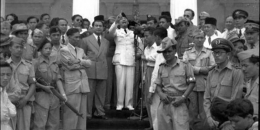 Era demokrasi terpimpin oleh Presiden Soekarno. (Sumber: cerdika.com)