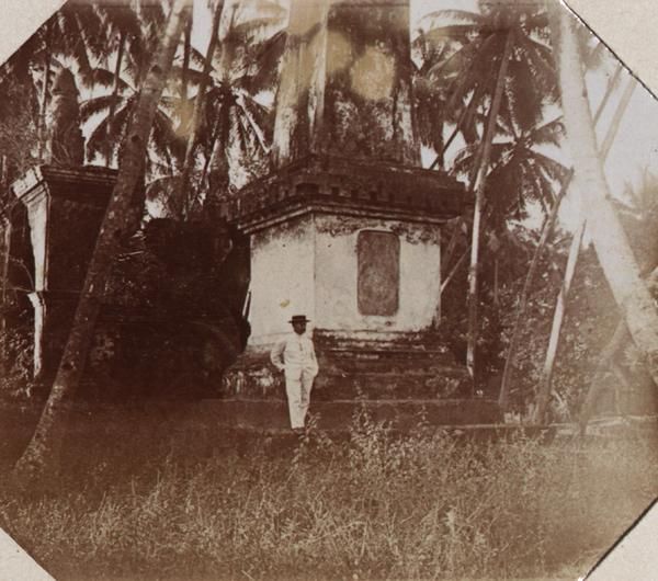 Vermoedelijk een monument voor Diponegoro te Makassar (Koleksi KITLV, 1890)