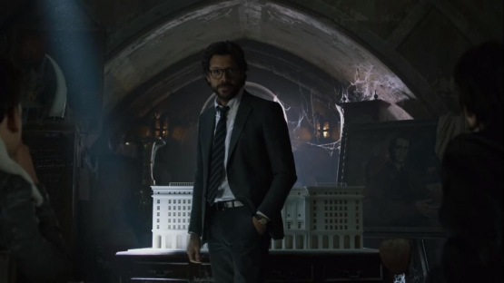 Profesor alias Sergio Marquina, sang dalang perampokan. Diperankan oleh Alvaro Morte | Credit: IMDb/Netflix