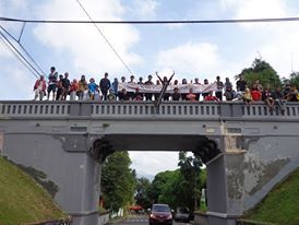 Kegiatan Jelajah Plengkung oleh komunitas Kota Toea Magelang (widoyokomagelang.worpress.com)