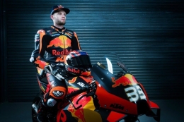 Brad Binder harus menunda debutnya di kelas utama MotoGP 2020. | Gambar: HO-media.ktm.com/MARKUS BERGER via ANTARA