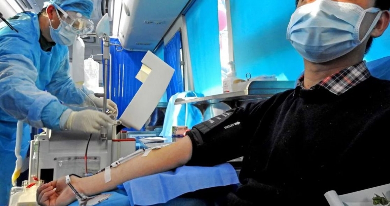 Terapi pasien virus korona di Tiongklok. Photo: WHO