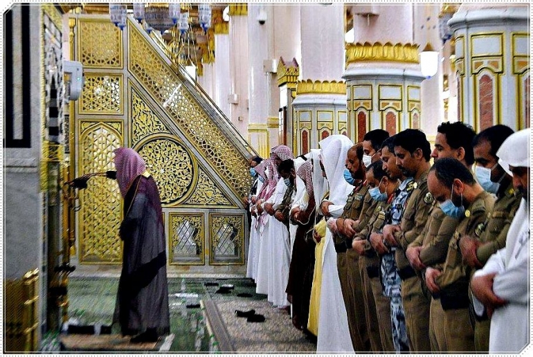 Shalat Tarawih pertama Ramadhan tahun ini di Masjid Nabawi (doc.Saudi Gazette/ed.Wahyuni)