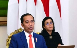 Presiden Joko Widodo didampingi Menteri Keuangan Sri Mulyani dalam rangka KTT Luar Biasa G20 secara virtual dari Istana Kepresidenan Bogor (26/3) | Biro Sekretariat Presiden