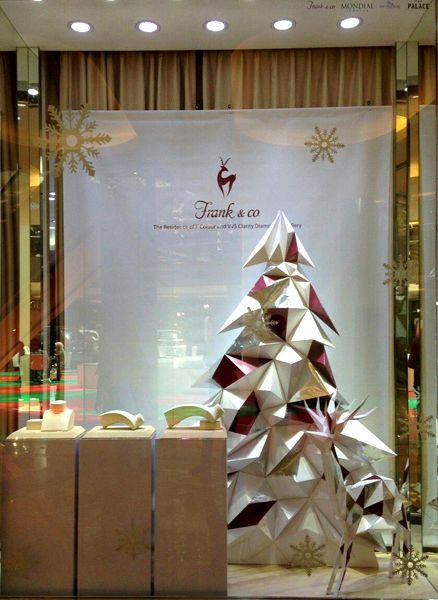 Origami yang dibuat untuk display toko di 17 counter Frank n Co di Indonesia karya Linda Marlina (sumber: dokpri)