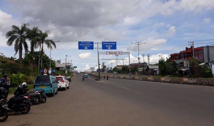 Jalan perintis kemerdekaan cek poin batas kota Makassar-Maros terlihat sepi|Sumber Imansyahrukka