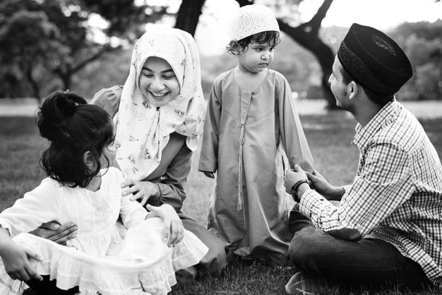 Ilustrasi keluarga muslim (foto: Freepik/Rawpixel)