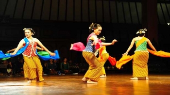 Hari Tari Dunia: Kenali Tari Tradisional Indonesia! Halaman 2 - Kompasiana.com