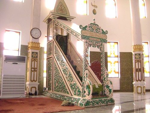 doc by mesjid al karomah mimbar yang berusia lebih dari 100 thn