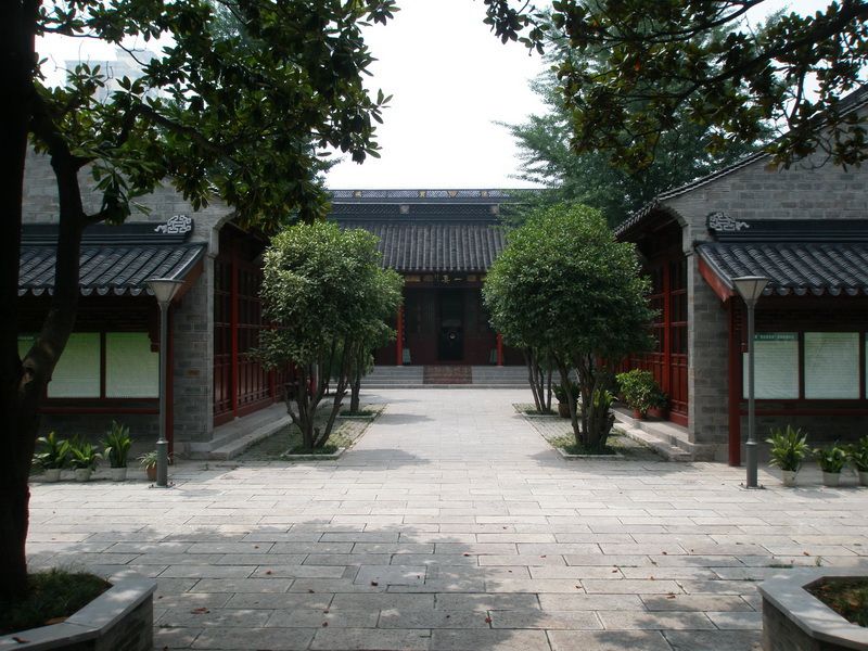 Pelataran Masjid Jingjue yang asri. (Dok. Sabeer Aboobacker)
