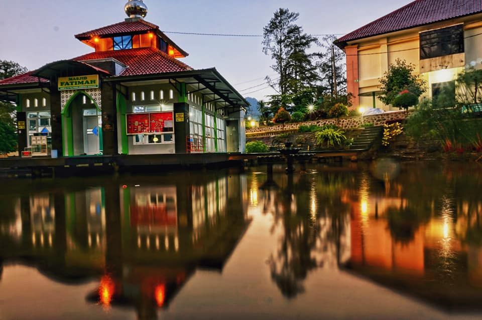 Suasana masjid di sore hari/dokumen fb Fajaria Nur Aini