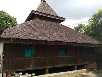 Masjid Darussajidin tampak dari samping (Dokumen Didno)