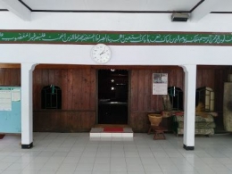 Pintu masuk masjid Darussajidin sebelum renovasi (Dokumen Didno)