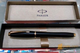 Gambar Pulpen Bermerek. Sumber: jualo.com