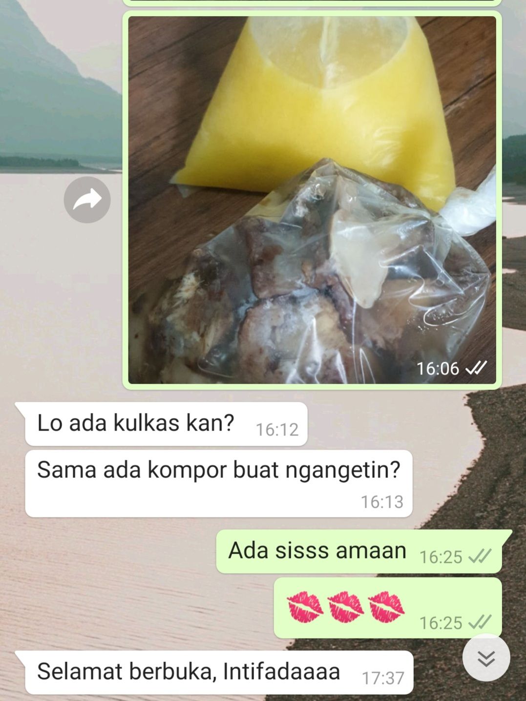 Ketika dapat makan dari teman