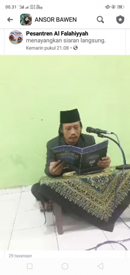 Video streaming ngaji kitab Hikam oleh Gus Rifqi Azis PP Al Falahiyah Mlangi Yogyakarta dok Eko S Nurcahyadi