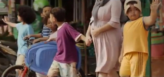 Menemukan Pahala di Jalanan | YouTube Gojek Screenshot