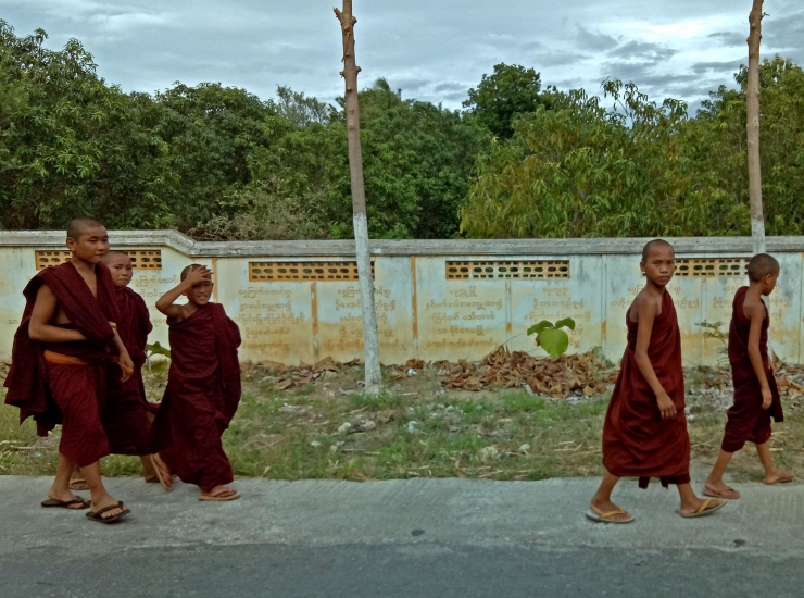 (Bikkhu kecil di Mandalay, dokumentasi pribadi)