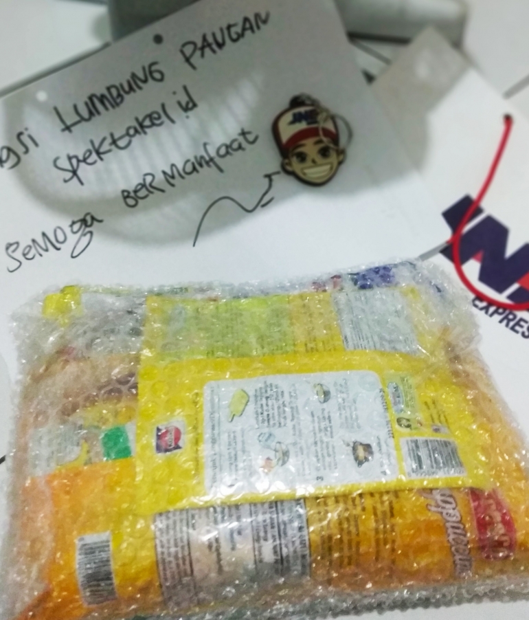 Dok.pri berbagai bahan makanan dari persediaan yang ada dirumah