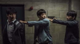 Dari kiri, Deok-gyoo, Jun, Cheol. | Foto: tangkapan layar dari film Hitman Agent Jun