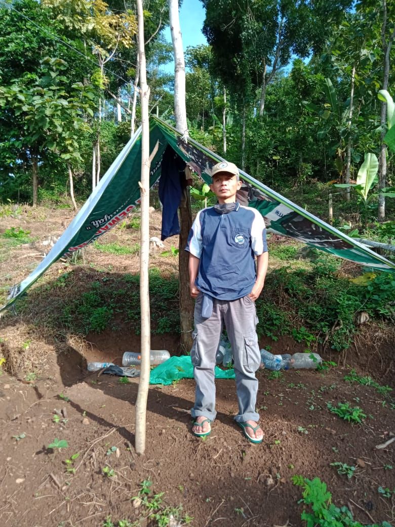 Relaksasi di kebun dok Eko S Nurcahyadi