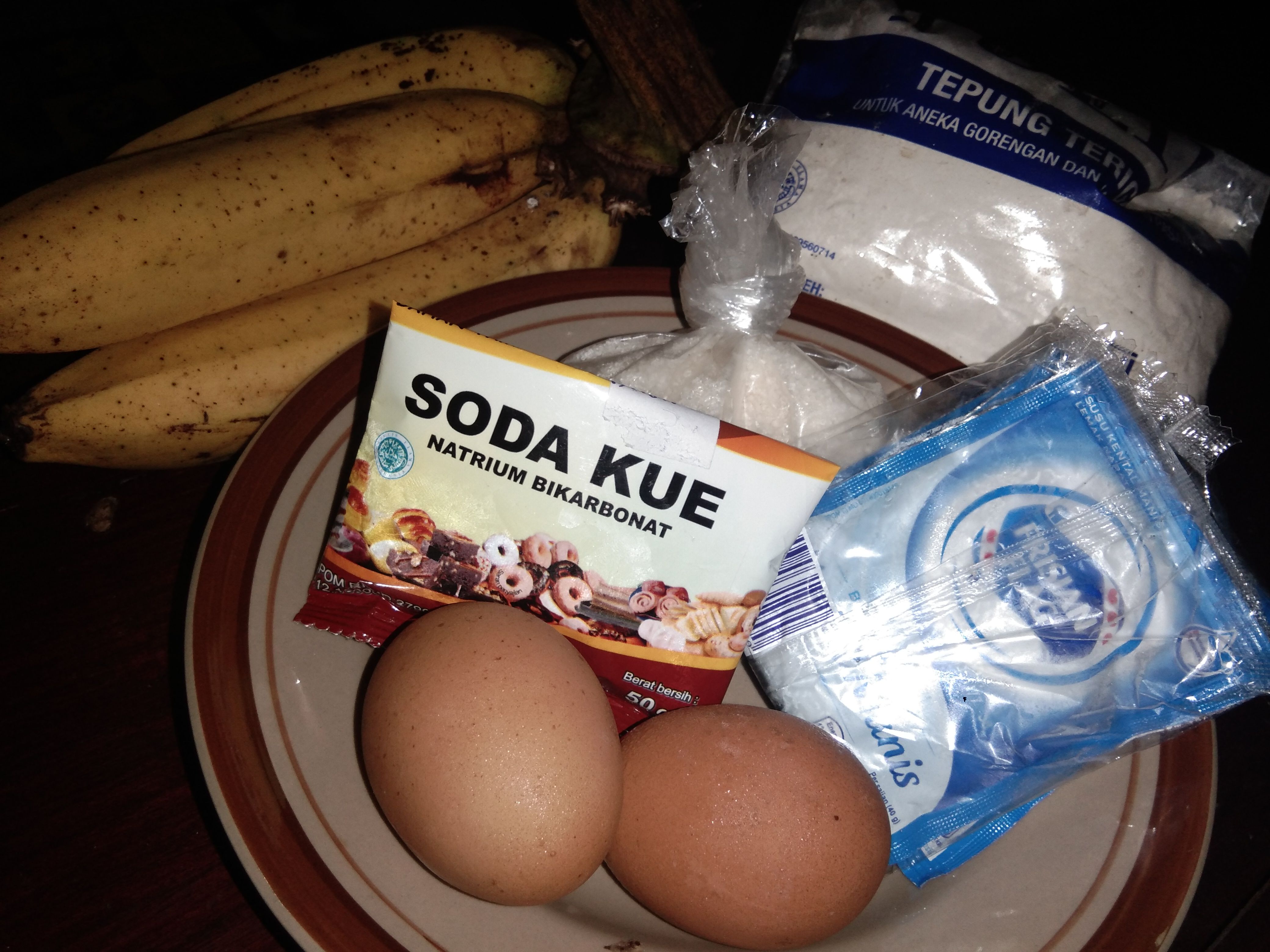 Bahan pembuatan bolu pisang ambon kukus. Dokpri