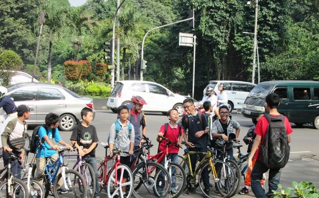 Selain olahraga, bersepeda juga sekaligus sarana transportasi (Dokpri)