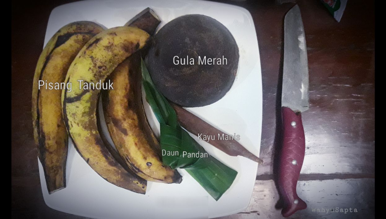 Bahan-bahan untuk membuat setup pisang. Sederhana, kan? | Foto: Wahyu Sapta.