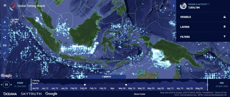 https://globalfishingwatch.org/map/ 