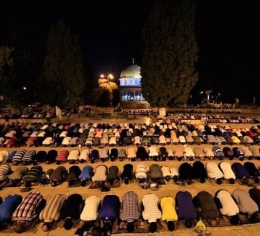 Suasana sholat berjamaah | dokpri