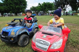 Bermain mobil listrik di Alun-alun Magelang. - Dokumen Pribadi