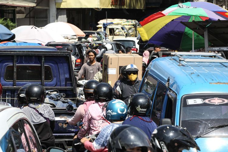 Suasana Pasar Anyar Bogor ditengah aturan PSBB. Gambar dari kompas.com