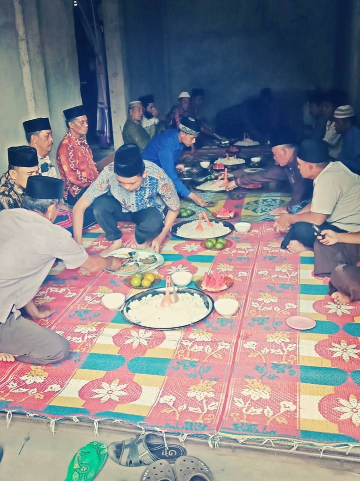Muda-mudi harus bisa menyajikan makanan dengan rapi. Foto: Chairudin Husin