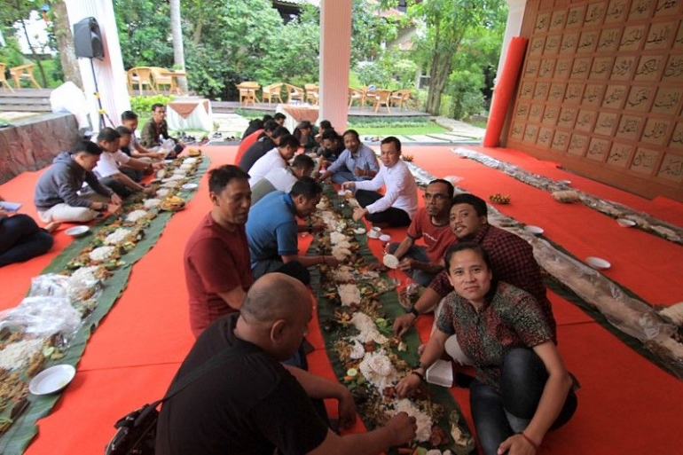 Bagi warga Bogor, cucurak selalu dinanti sebelum Ramadan (Sumber gambar: www.ayobogor.com)