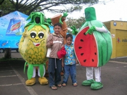 Taman Buah Mekarsari cocok untuk liburan anak-anak. (foto: dok. pribadi)