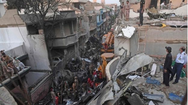 Tempat jatuhnya pesawat Pakistan International Airlanes, sumber: AFP
