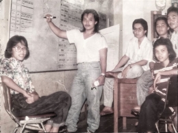 Sebagian aktivis UKM Pers Mahasiswa ASPIRASI UPN Veteran Jakarta era 80-90'an. (Foto: ASP/Catur Prasetyo)
