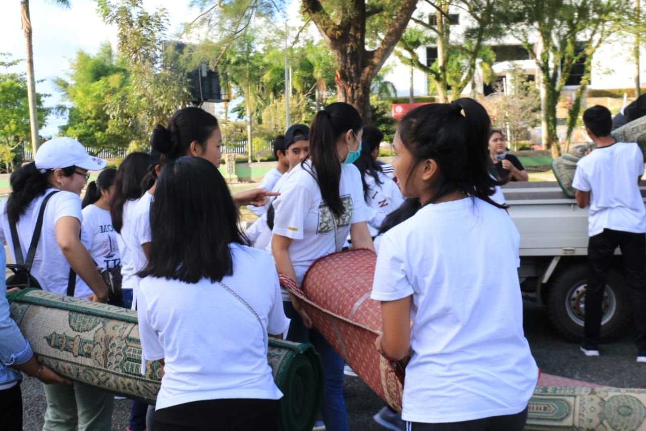 Kenangan tahun lalu saat remaja gereja membantu pelaksanaan sholat eid | Dokpri