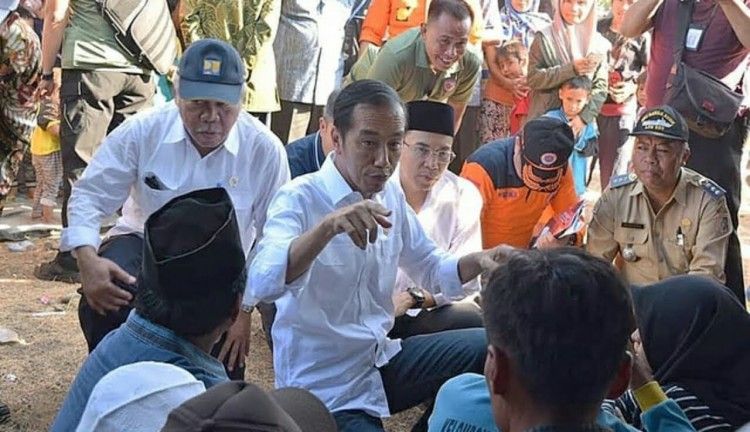 Presiden Jokowi bersama Masyarakat|preneur.trubus.id