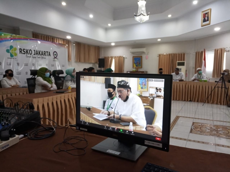 Deskripsi : RSKO Jakarta menyelenggarakan Halal Bi Halal Online I Sumber Foto : dokpri