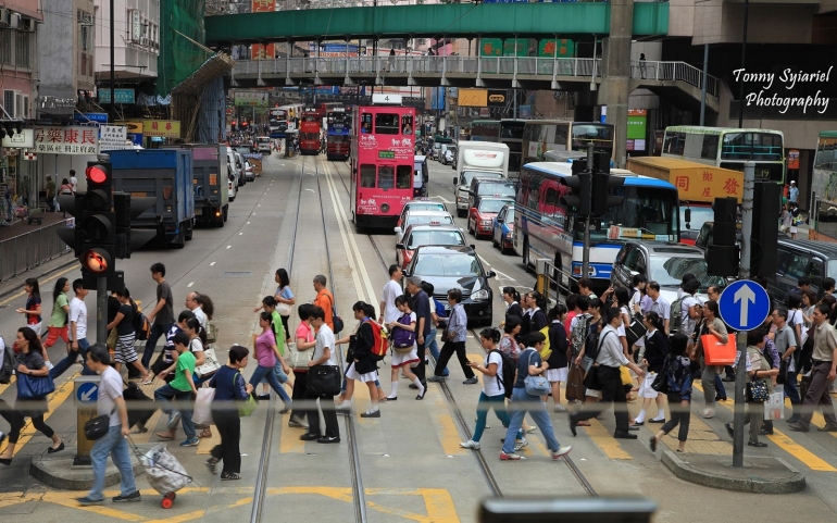 Dengan statusnya sebagai sebuah destinasi wisata populer, Hong Kong bak kereta cepat yang terus melaju. (Dokumentasi pribadi)