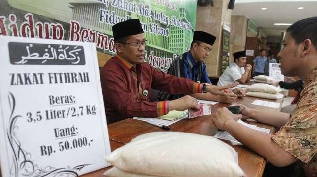 Pembayaran zakat fitrah (ayosemarang.com)