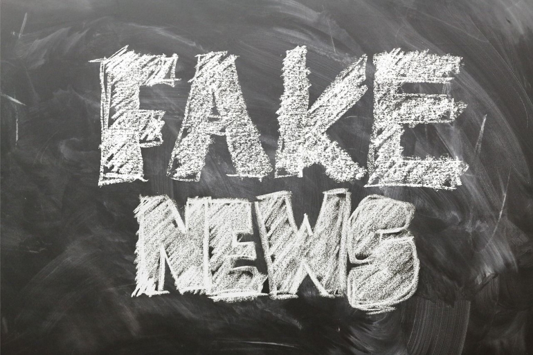Deskripsi : Fake News / Hoaks beredar di masyarakat melalui berbagai kanal, saatnya berhati-hati I Sumber Foto : geralt - pixabay