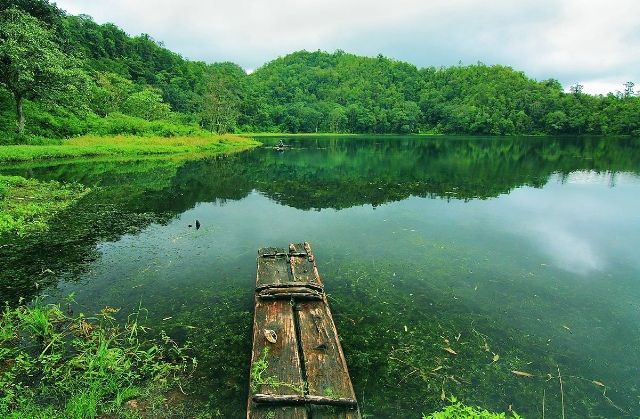 Danau Ranamese | indonesia.travlr.com