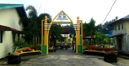 Gerbang kedatangan di Pulau Mepar. Foto: linggakab.go.id