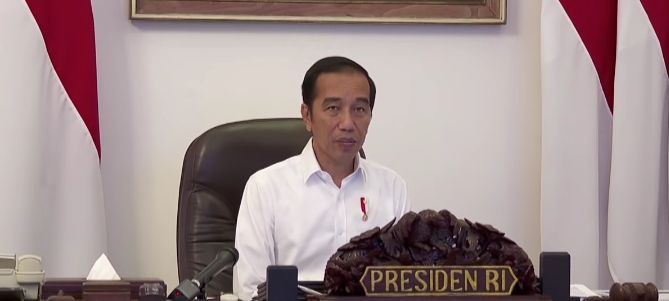 Sumber : Presiden Jokowi soroti kebutuhan pokok masyarakat di tengah pandemi Covid-19 pada rapat terbatas, Selasa, 28/4/2020. Foto: Presiden RI