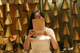 Vanesa Marcella with her first book “Friendzone” at 16 years old (dok. Vanesa Marcella)
