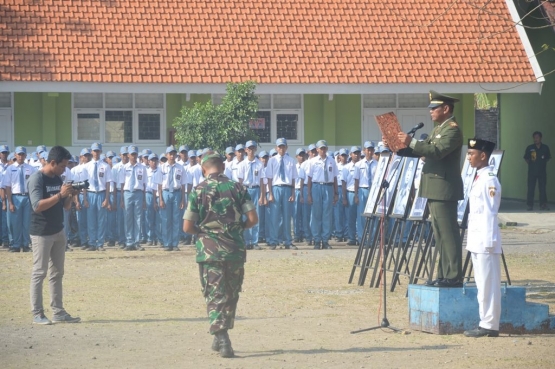 Upacara Hapsak menjadi salah satu agenda rutin di SMAN 1 Bangsal--dokpri